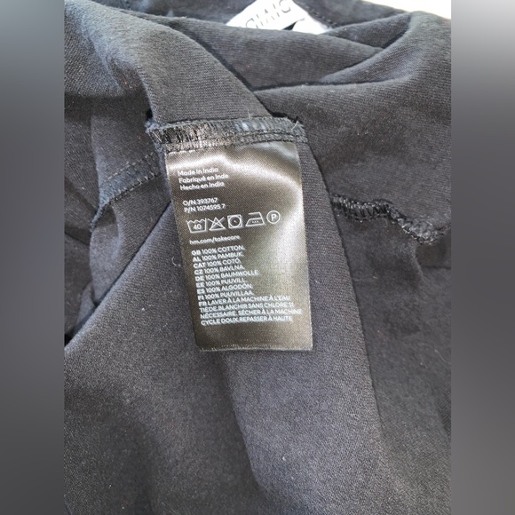 NWT H&M Divided Black Crop Top - Picture 10 of 10